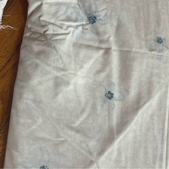 Flat sheet - Picture 2 of 3